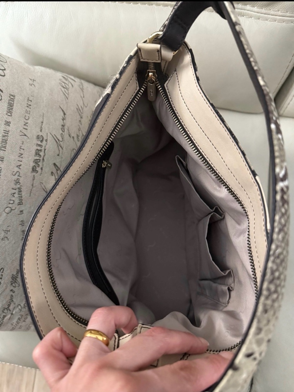 Tous Beige & Brown Patterned Shoulder Hobo (with damages) - Picture 5 of 12